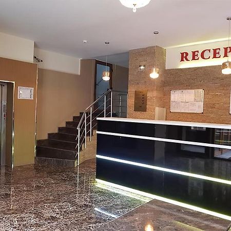 Hotel Uranus Бухарест Экстерьер фото