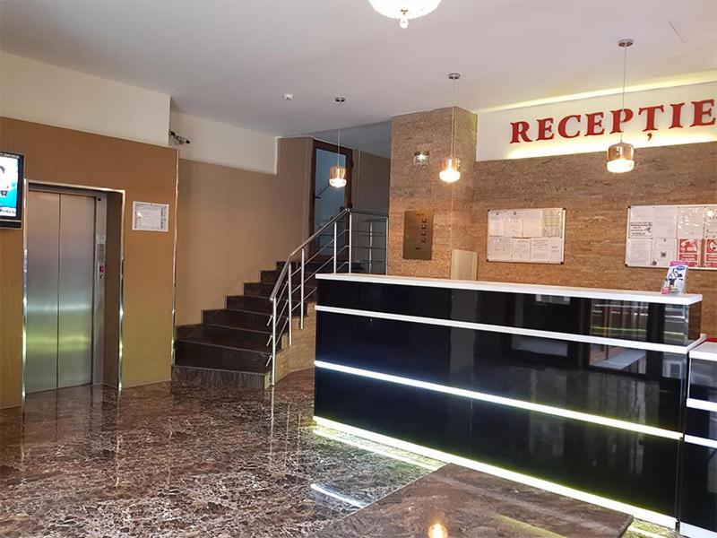Hotel Uranus Бухарест Экстерьер фото